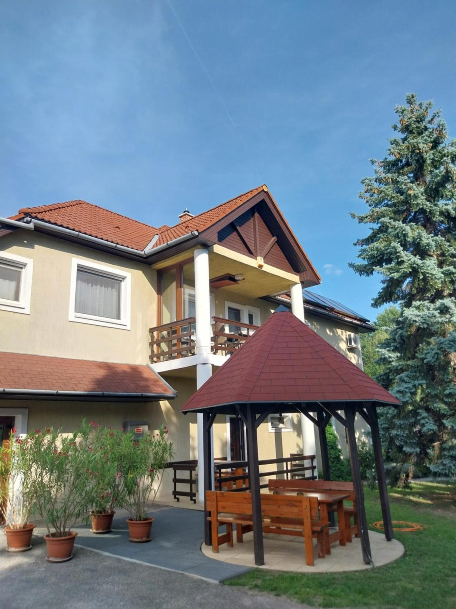 See Vendeghaz - Siofok Dış mekan fotoğraf
